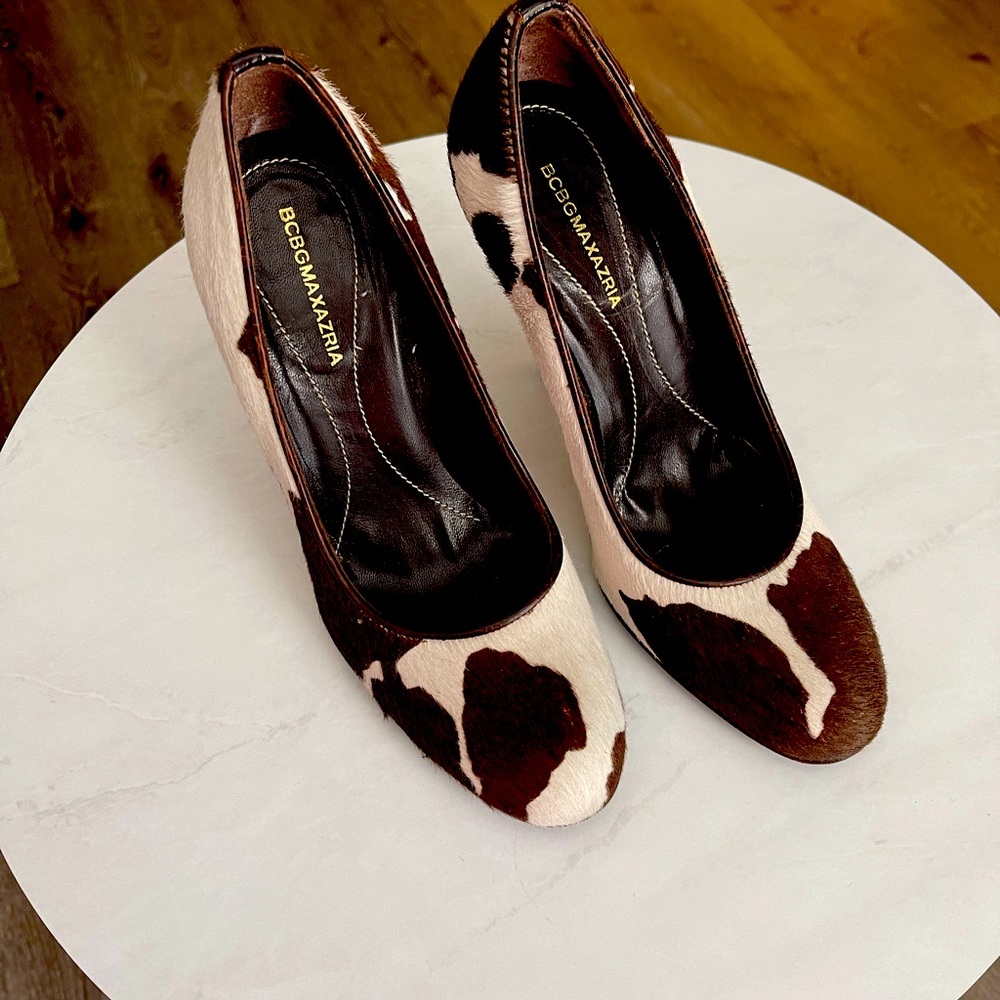 It’s a pair of BCBG pumps in cow print.